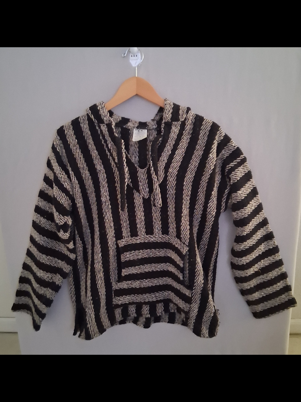 Unisex Acrylic/Polyester Hooded Pullover Poncho : Mexico : Size Medium : Striped